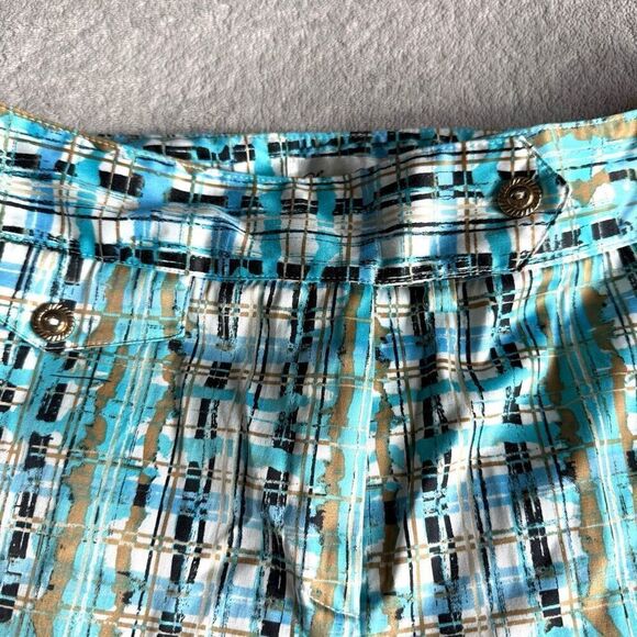Sport Haley Women’s Gold, Black & Blue Stretch Bermuda Golf Shorts - Picture 4 of 10